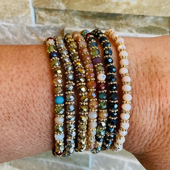 Boho Festival l Mini  Crystal Beaded 7 Piece Bracelet Set - Picture 4 of 6